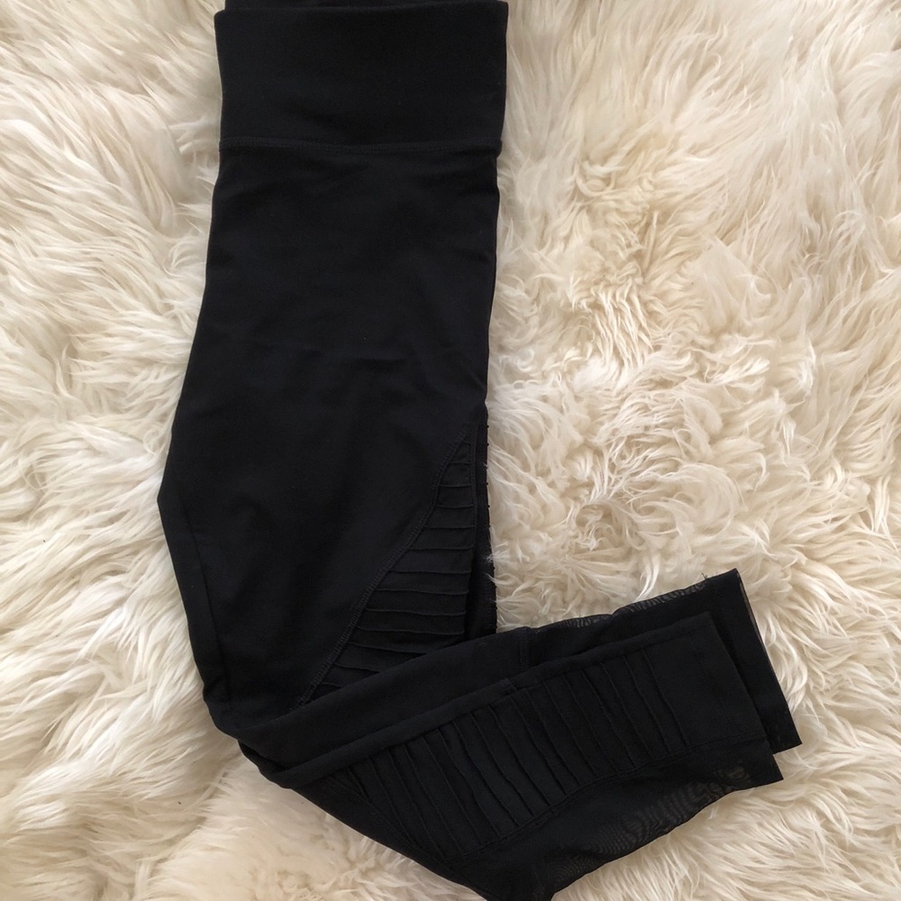 PINK VS Leggings -Size :S (NWOT)